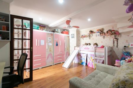 Casa à venda com 240m², 4 quartos e 2 vagas Casa à venda com 240m², 4 quartos e 2 vagasQuarto 2