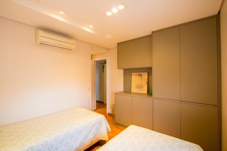 Apartamento à venda com 180m², 3 quartos e 3 vagasSuíte 3