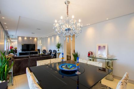 Apartamento à venda com 180m², 3 quartos e 3 vagasSala