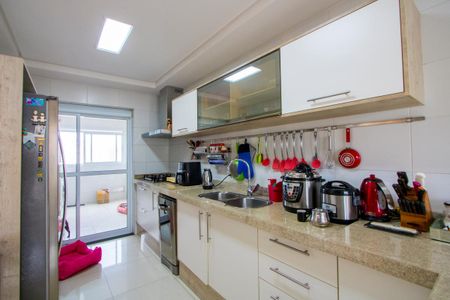 Apartamento à venda com 180m², 3 quartos e 3 vagasCozinha