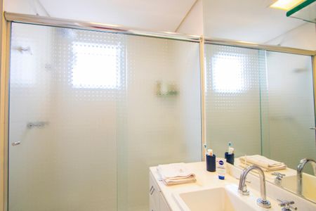 Apartamento à venda com 180m², 3 quartos e 3 vagasBanheiro da Suíte 2