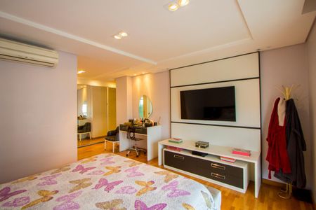 Apartamento à venda com 180m², 3 quartos e 3 vagasSuíte 1