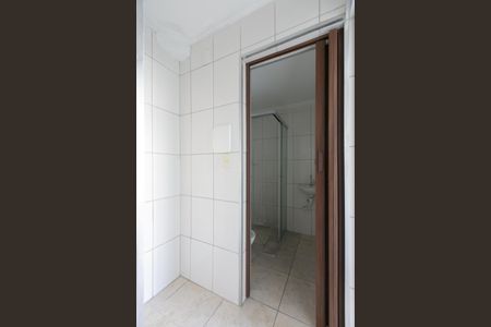 Apartamento à venda com 56m², 2 quartos e 1 vaga Apartamento à venda com 56m², 2 quartos e 1 vagaBanheiro Social