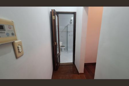 Casa para alugar com 320m², 3 quartos e 4 vagas Casa para alugar com 320m², 3 quartos e 4 vagasSuíte