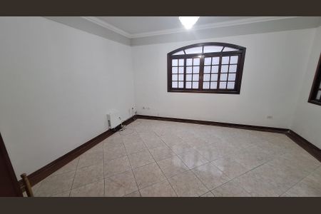 Casa para alugar com 320m², 3 quartos e 4 vagas Casa para alugar com 320m², 3 quartos e 4 vagasSala