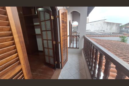 Casa para alugar com 320m², 3 quartos e 4 vagas Casa para alugar com 320m², 3 quartos e 4 vagasQuarto 1 Sacada