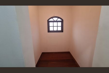 Casa para alugar com 320m², 3 quartos e 4 vagas Casa para alugar com 320m², 3 quartos e 4 vagasSuíte