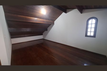 Casa para alugar com 320m², 3 quartos e 4 vagas Casa para alugar com 320m², 3 quartos e 4 vagasEscritório