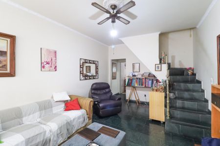 Casa à venda com 114m², 2 quartos e 2 vagas Casa à venda com 114m², 2 quartos e 2 vagasSala