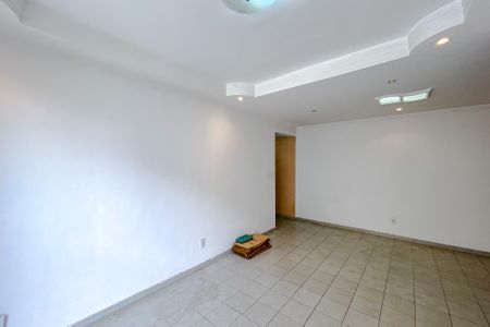Apartamento para alugar com 76m², 2 quartos e 1 vagaSala
