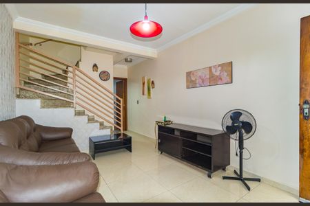 Sala de casa para alugar com 2 quartos, 134m² em Chácara Mafalda, São Paulo