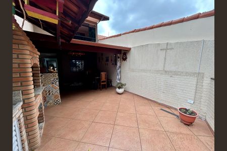 Casa à venda com 120m², 2 quartos e 2 vagasÁrea Externa