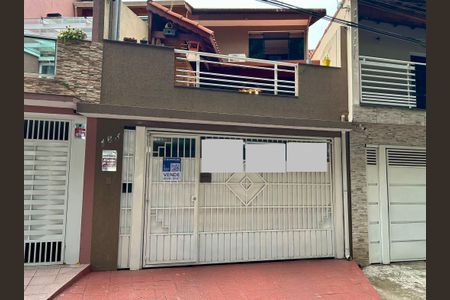 Casa à venda com 120m², 2 quartos e 2 vagasFachada