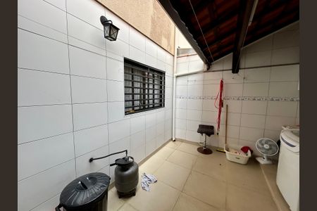 Casa à venda com 120m², 2 quartos e 2 vagasÁrea de Serviço