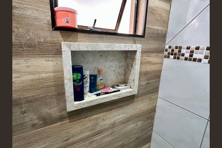 Casa à venda com 120m², 2 quartos e 2 vagasBanheiro 