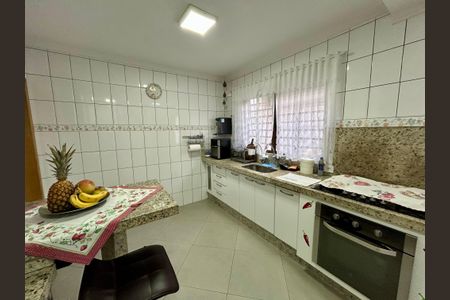 Casa à venda com 120m², 2 quartos e 2 vagasCozinha