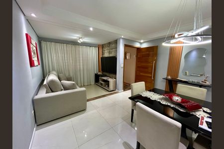 Casa à venda com 120m², 2 quartos e 2 vagasSala