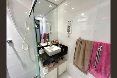 Casa à venda com 120m², 2 quartos e 2 vagasBanheiro da Suíte