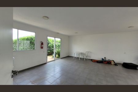 Apartamento para alugar com 49m², 2 quartos e sem vagaÁrea comum - Salão de festas