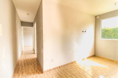 Sala de apartamento para alugar com 2 quartos, 49m² em Jardim das Oliveiras, Itaquaquecetuba