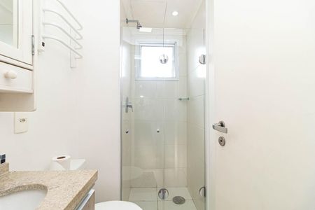 Studio para alugar com 30m², 1 quarto e 1 vaga Studio para alugar com 30m², 1 quarto e 1 vagaBanheiro