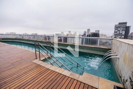 Studio para alugar com 30m², 1 quarto e 1 vaga Studio para alugar com 30m², 1 quarto e 1 vagaÁrea comum - Piscina