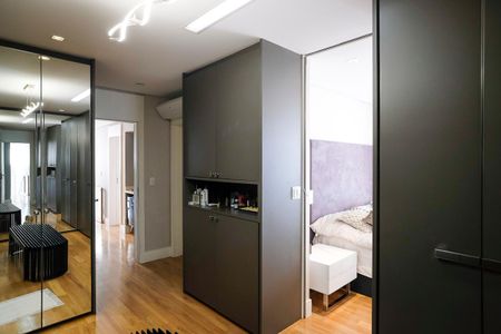 Apartamento à venda com 520m², 4 quartos e 5 vagasCloset da Suíte 1