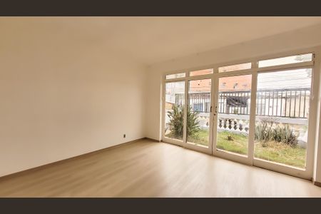 Casa à venda com 286m², 3 quartos e 2 vagas Casa à venda com 286m², 3 quartos e 2 vagasQuarto 4
