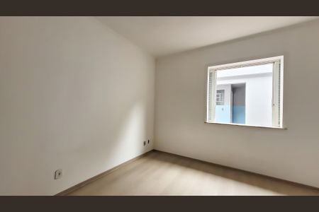 Casa à venda com 286m², 3 quartos e 2 vagas Casa à venda com 286m², 3 quartos e 2 vagasSuíte