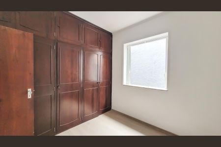 Casa à venda com 286m², 3 quartos e 2 vagas Casa à venda com 286m², 3 quartos e 2 vagasQuarto 1