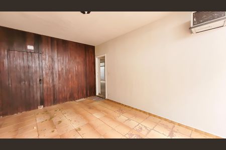 Casa à venda com 286m², 3 quartos e 2 vagas Casa à venda com 286m², 3 quartos e 2 vagasGaragem