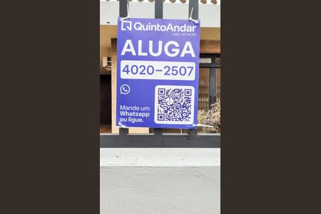 Casa à venda com 286m², 3 quartos e 2 vagas Casa à venda com 286m², 3 quartos e 2 vagasPlaquinha
