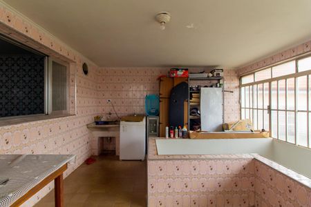 Casa para alugar com 206m², 2 quartos e 2 vagas Casa para alugar com 206m², 2 quartos e 2 vagasÁrea de Serviço