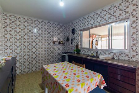 Casa para alugar com 206m², 2 quartos e 2 vagas Casa para alugar com 206m², 2 quartos e 2 vagasCozinha