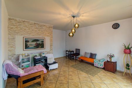 Casa para alugar com 206m², 2 quartos e 2 vagas Casa para alugar com 206m², 2 quartos e 2 vagasSala