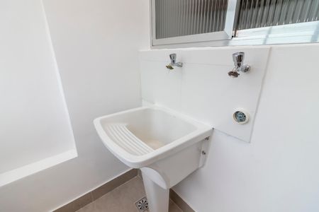 Apartamento à venda com 58m², 2 quartos e 1 vaga Apartamento à venda com 58m², 2 quartos e 1 vagaÁrea de Serviço