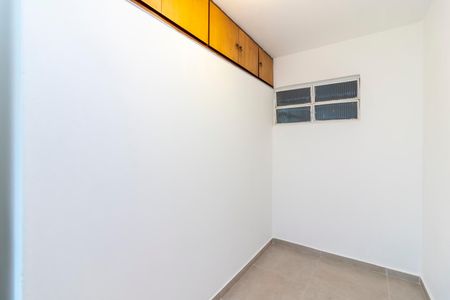 Apartamento à venda com 58m², 2 quartos e 1 vaga Apartamento à venda com 58m², 2 quartos e 1 vagaQuarto de Serviço
