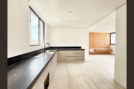 Apartamento à venda com 192m², 4 quartos e 2 vagasCozinhaCozinha