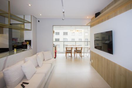 Sala de apartamento à venda com 3 quartos, 84m² em Vila Cordeiro, São Paulo