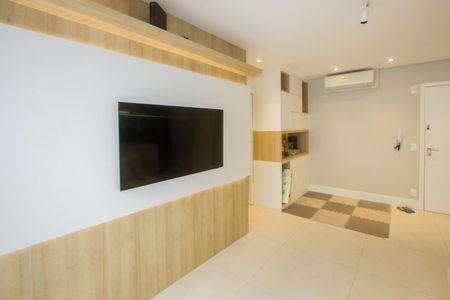 Sala de apartamento à venda com 3 quartos, 84m² em Vila Cordeiro, São Paulo