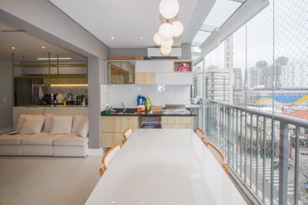 Sacada de apartamento à venda com 3 quartos, 84m² em Vila Cordeiro, São Paulo