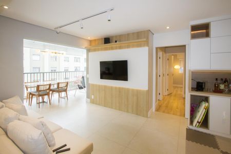 Sala de apartamento à venda com 3 quartos, 84m² em Vila Cordeiro, São Paulo