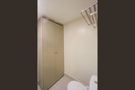 Banheiro de kitnet/studio à venda com 1 quarto, 30m² em Santo Amaro, São Paulo