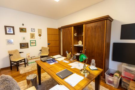 Casa de condomínio à venda com 482m², 5 quartos e 4 vagasSuíte 2