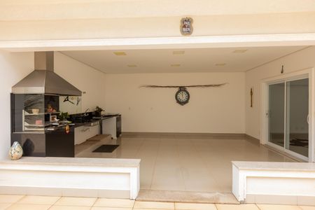 Casa de condomínio à venda com 482m², 5 quartos e 4 vagasEspaço Gourmet