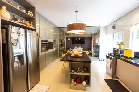 Casa de condomínio à venda com 482m², 5 quartos e 4 vagasCozinha