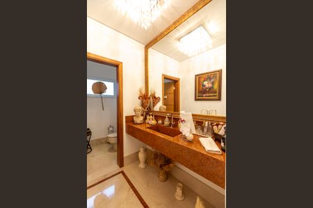 Casa de condomínio à venda com 482m², 5 quartos e 4 vagasLavabo