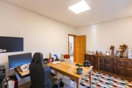 Casa de condomínio à venda com 482m², 5 quartos e 4 vagasEscritório