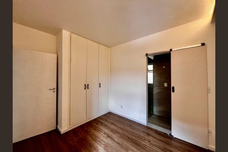 Apartamento à venda com 62m², 2 quartos e 1 vaga Apartamento à venda com 62m², 2 quartos e 1 vagaSuíte