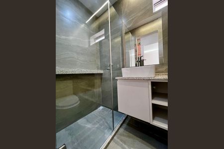 Apartamento à venda com 62m², 2 quartos e 1 vaga Apartamento à venda com 62m², 2 quartos e 1 vagaBanheiro Social